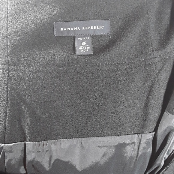 Banana Republic black wool skirt w/front buttons - Picture 6 of 6